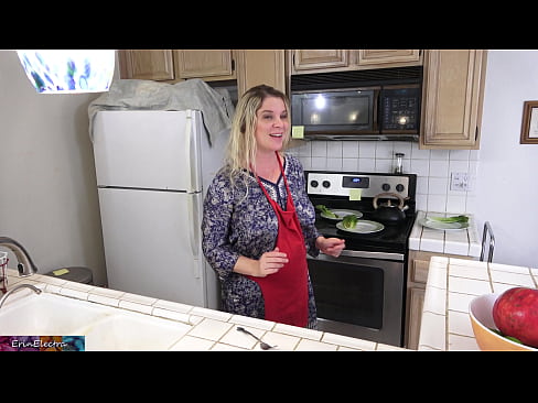 ❤️ A madrasta a ordenhá-lo na cozinha antes do seu encontro ❤❌ Sexo superior em nós pt.desixxxtube.ru ☑