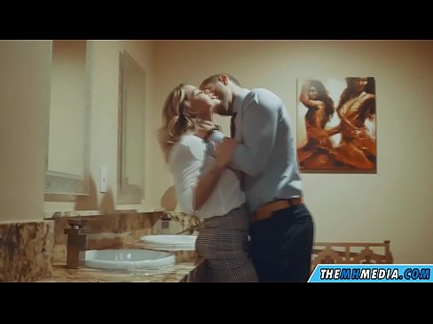 ❤️ Quando uma loira peituda o seduz numa casa de banho pública ❤❌ Sexo superior em nós pt.desixxxtube.ru ☑